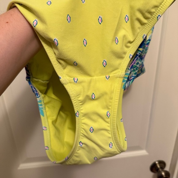 Lilly Pulitzer Jaspen One Piece Swimsuit Lori Green Pineapple Rivera Size 6 - Picture 7 of 10